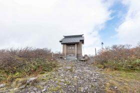 奥の院