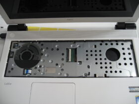 NECキーボード外す